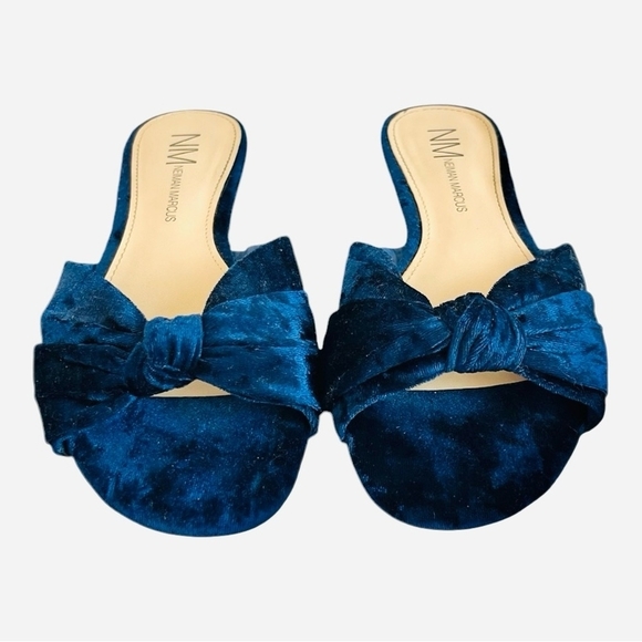Neiman Marcus Blue Velvet Bow Tie Slides Flat Mules Women Size 5.5 - Picture 2 of 6